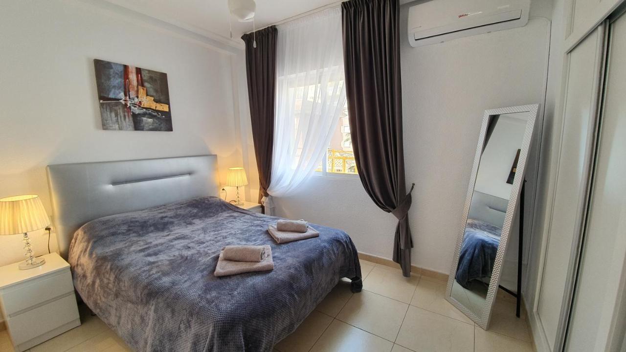 Sunny Apartament Near La Mata Beach Торевиеха Екстериор снимка